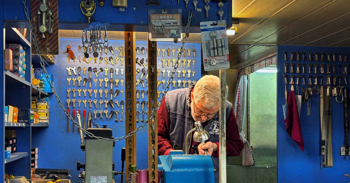 Commercial Locksmith Services & When a Home Call Reveals a Bigger Need — Edison NJ Locksmith