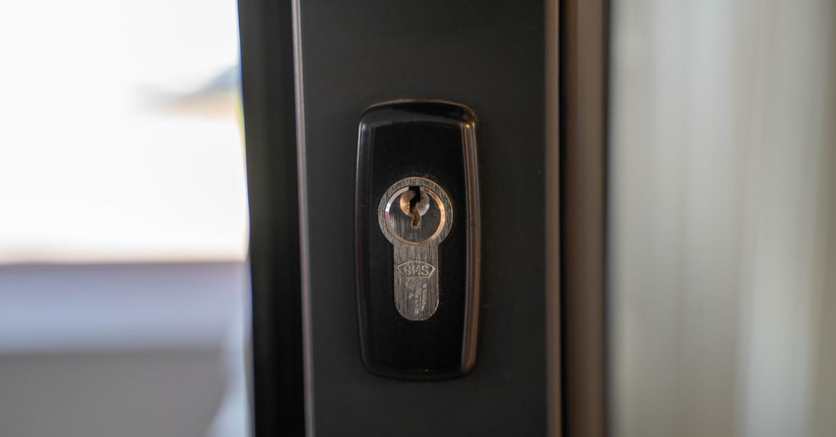 Why Sliding Door Lock Repair & Replacement Requires a Specialist — Edison NJ Locksmith